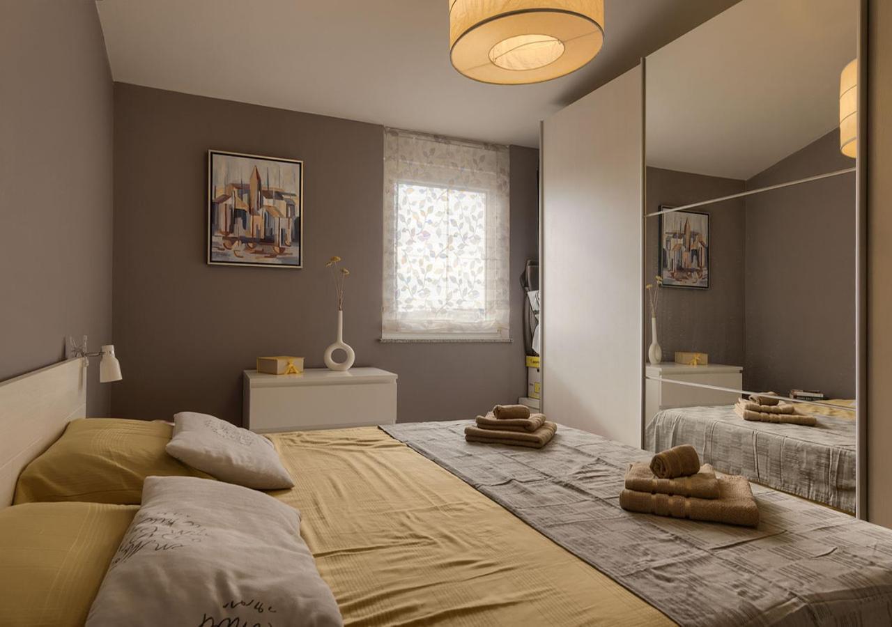 Leki - Newly Renovated, Modern Spot Apartmán
